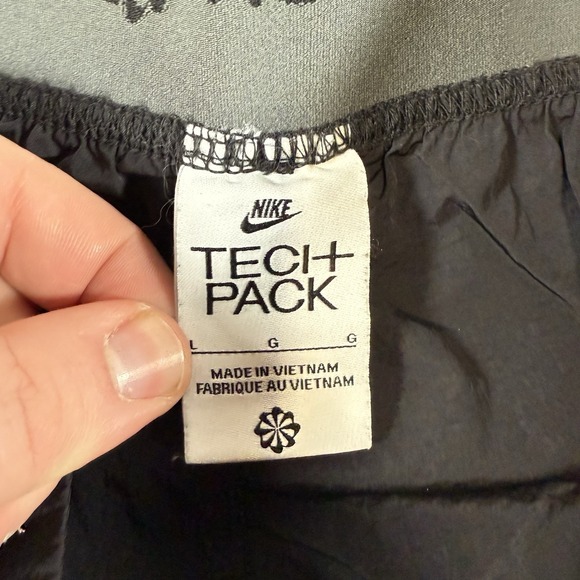 Nike Pants Womens Large Black Sportswear Tech Pack Repel Athletic Windbreaker - Picture 6 of 16